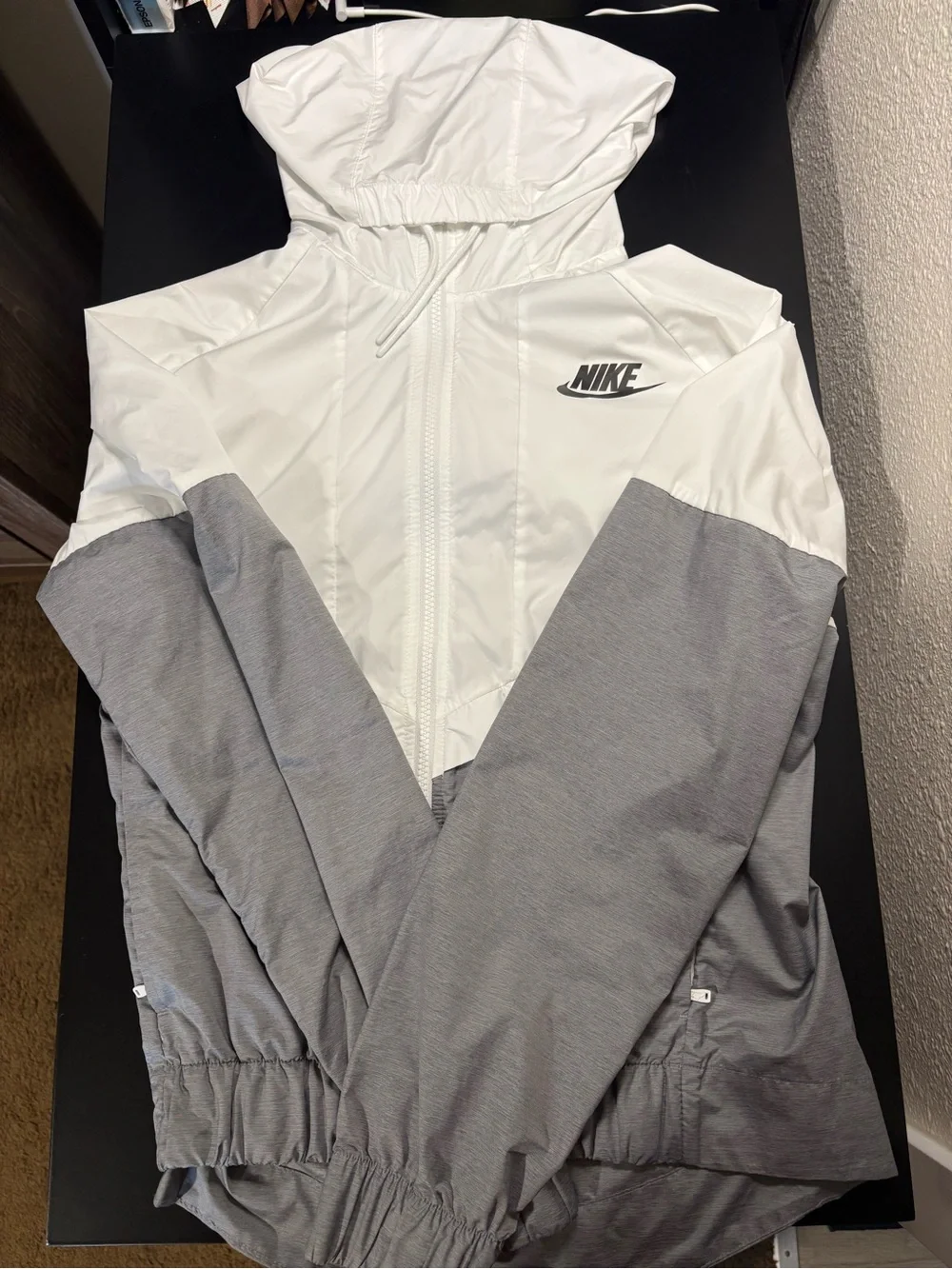 Nike White and Gray Hooded Utility Jacket - Picture 1 of 2